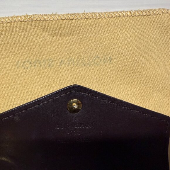 Louis Vuitton Vernis Monogram  6 Key Holder - Amarante
